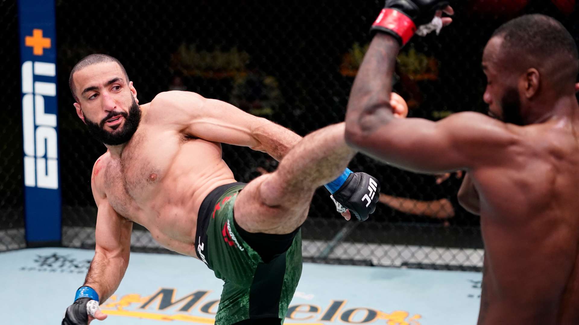 的进攻更具 的进攻更具